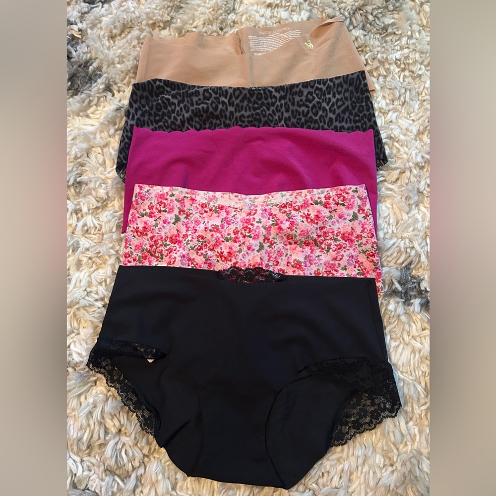 Victoria's Secret Hip-hugger/Hipster lot
